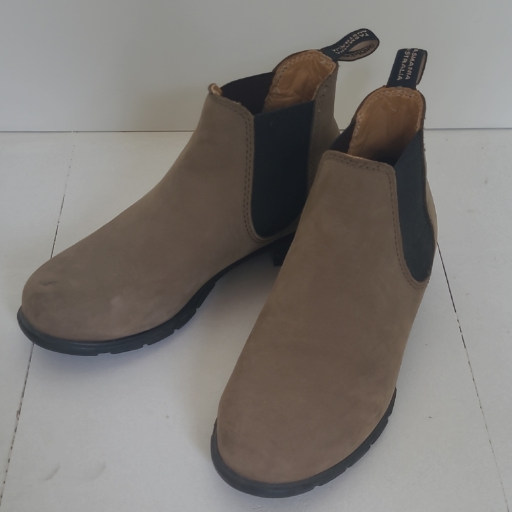 Blundstone Tan Chelsea Boots with Rubber Sole